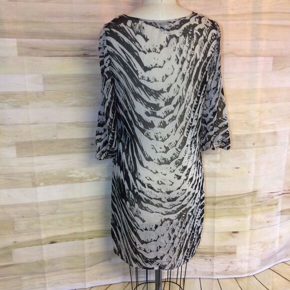 Express Woman's Long Sheer Animal Print Button-Down Swimsuit Cover Up-Size M - Picture 3 of 7